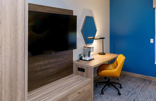 Southwest Raleigh Hotel | Holiday Inn Express Hotel Raleigh Southwest by IHG