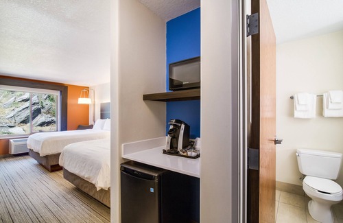 Custer Hotel | Holiday Inn Express Hotel & Suites Custer by IHG