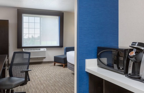 Eugene Hotel | Holiday Inn Express Hotel & Suites Eugene Downtown-University by IHG