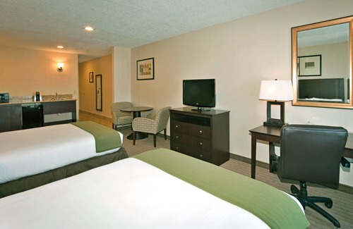 Grants Hotel | Holiday Inn Express Hotel & Suites Grants - Milan by IHG