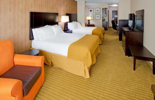 Lebanon Hotel | Holiday Inn Express Hotel & Suites Lebanon by IHG