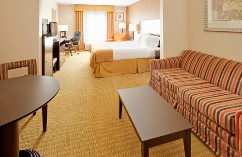 Lebanon Hotel | Holiday Inn Express Hotel & Suites Lebanon by IHG