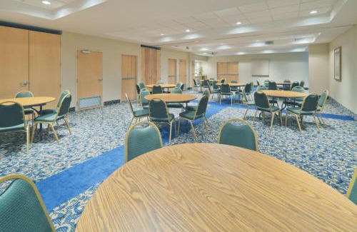 Southwind Hotel | Holiday Inn Express Hotel & Suites Memphis Southwind by IHG