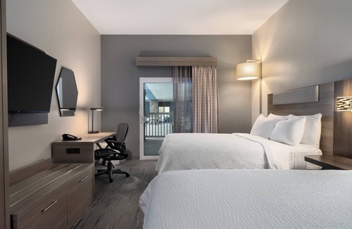 Saginaw Hotel | Holiday Inn Express Hotel & Suites Saginaw by IHG
