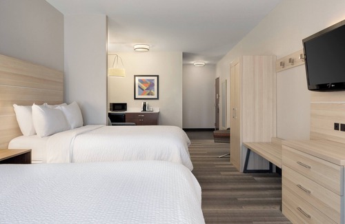 Saginaw Hotel | Holiday Inn Express Hotel & Suites Saginaw by IHG