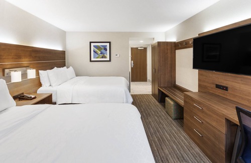 Tilton Hotel | Holiday Inn Express Hotel & Suites Tilton - Lakes Region by IHG