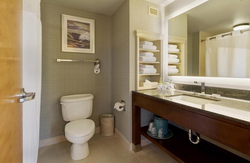 Warwick Hotel | Holiday Inn Express Hotel & Suites Warwick-Providence Airport by IHG