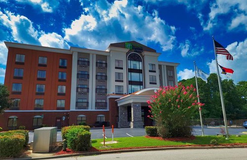 Wilson Hotel | Holiday Inn Express Hotel & Suites - Wilson - Downtown