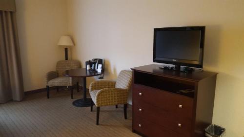Antigo Hotel | Holiday Inn Express Hotel & Suites Antigo by IHG