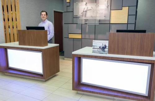Athens Hotel | Holiday Inn Express Hotel & Suites Athens by IHG