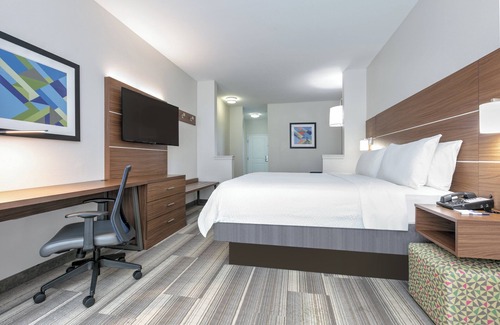 Clute Hotel | Holiday Inn Express Hotel & Suites Clute - Lake Jackson by IHG
