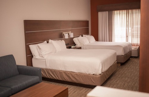 Mount Gay-Shamrock Hotel | Holiday Inn Express Hotel & Suites by IHG
