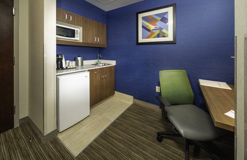 Pasco Hotel | Holiday Inn Express Hotel & Suites Pasco-Tri Cities by IHG