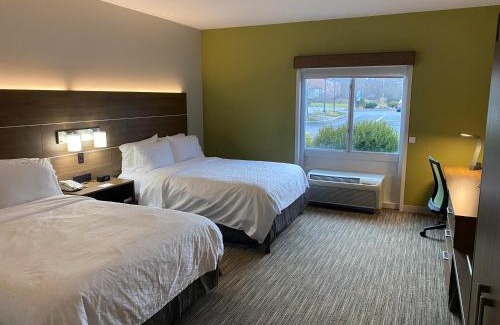 Vestal Hotel | Holiday Inn Express Hotel & Suites Binghamton University-Vestal by IHG