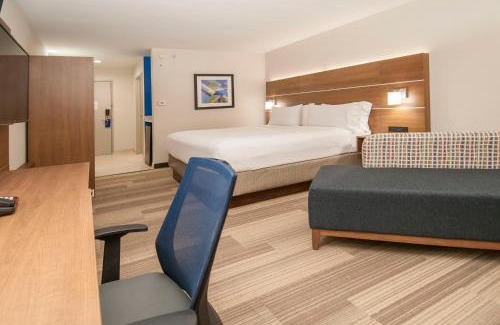 Plano Hotel | Holiday Inn Express Hotel & Suites Plano West - Frisco by IHG