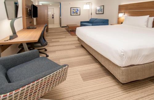 Plano Hotel | Holiday Inn Express Hotel & Suites Plano West - Frisco by IHG