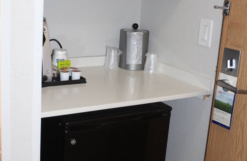 Raton Hotel | Holiday Inn Express Hotel & Suites Raton by IHG