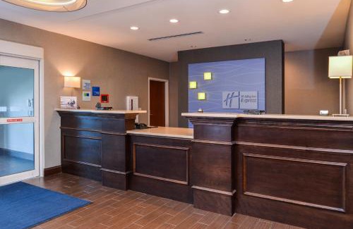 York Hotel | Holiday Inn Express Hotel & Suites York by IHG