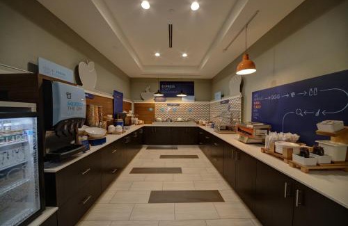 Yukon Hotel | Holiday Inn Express Hotel & Suites Oklahoma City-West Yukon by IHG