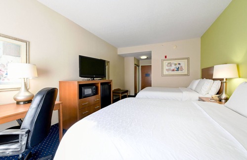 Ashland Hotel | Holiday Inn Express Hotel & Suites Richmond North Ashland by IHG