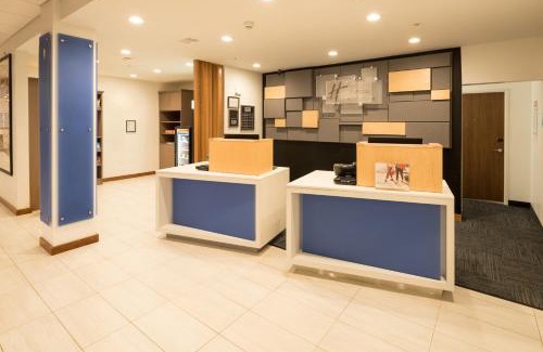 Bay City Hotel | Holiday Inn Express Hotel & Suites Bay City by IHG