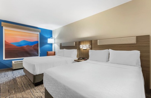 Bozeman Hotel | Holiday Inn Express Hotel & Suites Belgrade by IHG