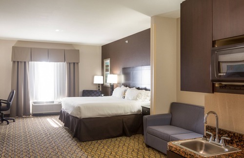 Elk City Hotel | Holiday Inn Express Hotel & Suites Elk City by IHG
