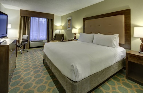 Emporia Hotel | Holiday Inn Express Hotel & Suites Emporia by IHG