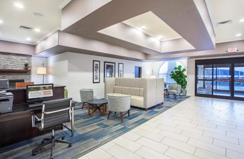 Glasgow Hotel | Holiday Inn Express Hotel & Suites Glasgow by IHG