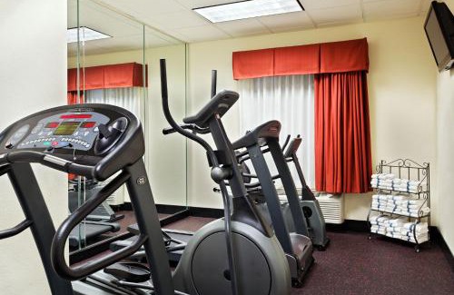 Powell Hotel | Holiday Inn Express Hotel & Suites Knoxville-North-I-75 Exit 112 by IHG