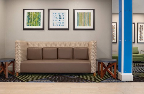 Lavonia Hotel | Holiday Inn Express Hotel & Suites Lavonia by IHG