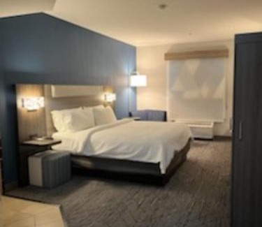 Loveland Hotel | Holiday Inn Express Hotel & Suites Loveland by IHG