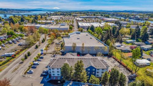 Hayden Island Hotel | Holiday Inn Express Hotel & Suites Portland - Jantzen Beach by IHG