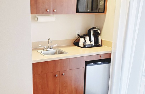 Uptown Hotel | Holiday Inn Express Hotel & Suites Portland-NW Downtown by IHG