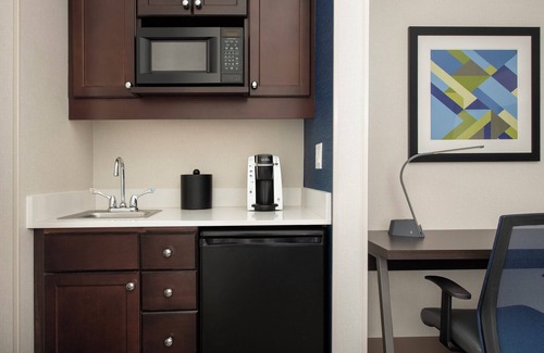 Puyallup Hotel | Holiday Inn Express Hotel & Suites Puyallup (Tacoma Area) by IHG