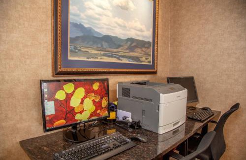 South Richland Hotel | Holiday Inn Express Hotel & Suites Richland