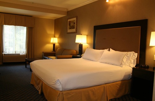 San Pablo Hotel | Holiday Inn Express Hotel & Suites San Pablo - Richmond Area by IHG