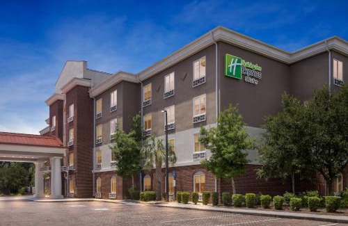 Windsor Forest Hotel | Holiday Inn Express Hotel & Suites Savannah Midtown by IHG