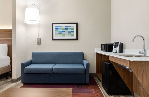 Waycross Hotel | Holiday Inn Express Hotel & Suites Waycross by IHG