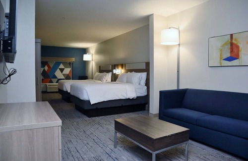 Zachary Hotel | Holiday Inn Express Hotel & Suites Baton Rouge North by IHG