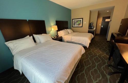 Cuero Hotel | Holiday Inn Express Hotels & Suites Cuero by IHG