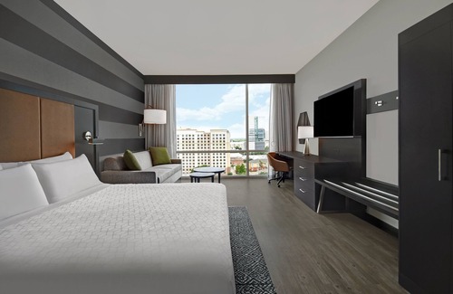The Galleria Hotel | Holiday Inn Express Houston - Galleria Area by IHG