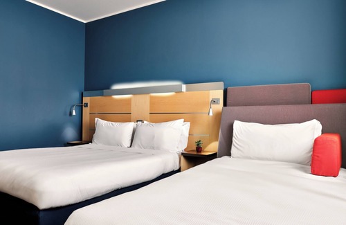 Case Nuove Hotel | Holiday Inn Express Milan - Malpensa Airport by IHG