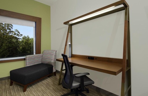 Jasper Hotel | Holiday Inn Express Jasper by IHG