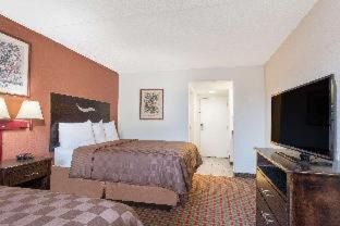 Lickdale Hotel | Holiday Inn Express Jonestown Ft Indiantown Gap by IHG