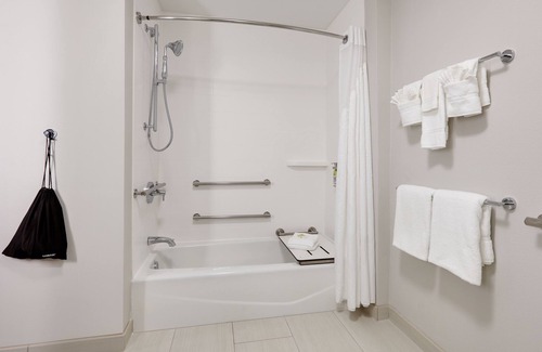 Kermit Hotel | Holiday Inn Express Kermit by IHG