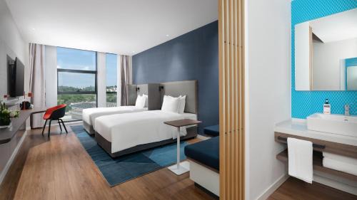 Panlong Hotel | Holiday Inn Express Kunming Panlong by IHG