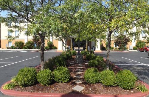 Nicholasville Hotel | Holiday Inn Express Lexington Southwest Nicholasville by IHG