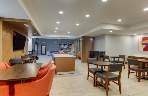 Nicholasville Hotel | Holiday Inn Express Lexington Southwest Nicholasville by IHG