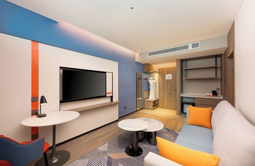 Sanhe Hotel | Holiday Inn Express Langfang Yanjiao by IHG